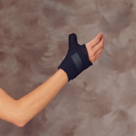 Wrist Support with Abducted Thumb DeRoyal® Wristlet Neoprene Left or Right Hand Black One Size Fits Most