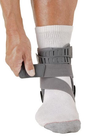 Ankle Support Rebound® Medium Strap Closure Men 8 to 12 / Women 9-1/2 to 13-1/2 Left Foot